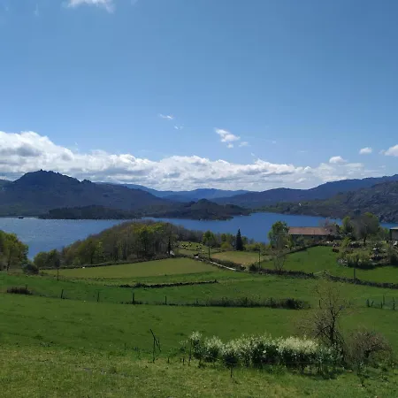 Pe Na Aldeia Casa de Férias Outeiro (Tras-Os-Montes)