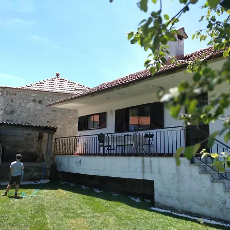 Pe Na Aldeia بيت للعطل Outeiro (Tras-Os-Montes)
