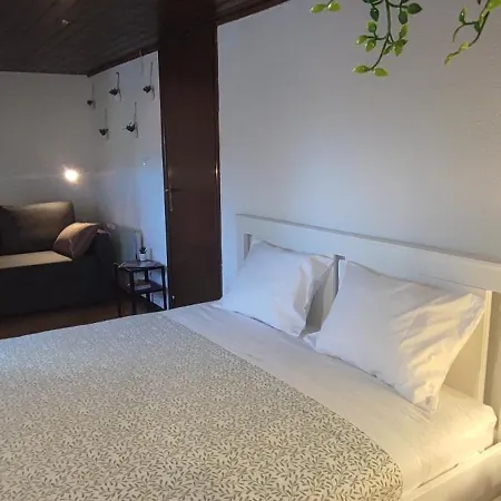 Pe Na Aldeia * Outeiro (Tras-Os-Montes)