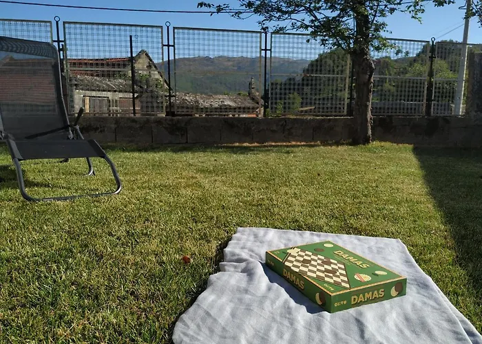 Pe Na Aldeia * Outeiro (Tras-Os-Montes)