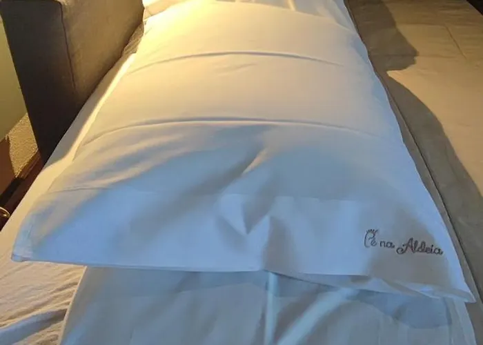 Pe Na Aldeia Outeiro (Tras-Os-Montes)